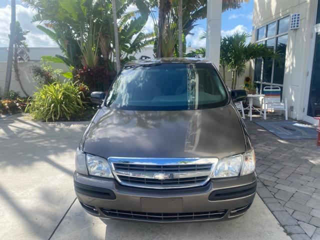 2005 Bronzemist Metallic /Neutral Chevrolet Venture LS LOW MILES 48,285 (1GNDV23E45D) with an 3.4L 3400 V6 SFI Engine engine, Automatic transmission, located at 4701 North Dixie Hwy, Pompano Beach, FL, 33064, (954) 422-2889, 26.240938, -80.123474 - OUR WEBPAGE FLORIDACARS1.COM HAS OVER 100 PHOTOS AND FREE CARFAX LINK 2005 Chevrolet Venture LS Van 3.4L V6 F Gasoline 26 MPG Front Wheel Drive Features ABS Brakes Air Conditioning Alloy Wheels AM/FM Stereo Automatic Transmission CD Audio Cloth Seats Cruise Control Parking Sensors Power Locks Roof R- Photo#2