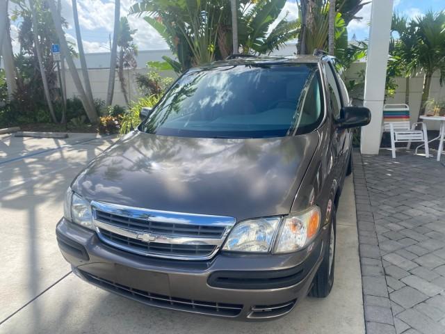 2005 Bronzemist Metallic /Neutral Chevrolet Venture LS LOW MILES 48,285 (1GNDV23E45D) with an 3.4L 3400 V6 SFI Engine engine, Automatic transmission, located at 4701 North Dixie Hwy, Pompano Beach, FL, 33064, (954) 422-2889, 26.240938, -80.123474 - OUR WEBPAGE FLORIDACARS1.COM HAS OVER 100 PHOTOS AND FREE CARFAX LINK 2005 Chevrolet Venture LS Van 3.4L V6 F Gasoline 26 MPG Front Wheel Drive Features ABS Brakes Air Conditioning Alloy Wheels AM/FM Stereo Automatic Transmission CD Audio Cloth Seats Cruise Control Parking Sensors Power Locks Roof R- Photo#3