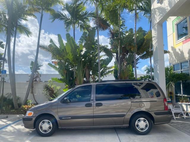2005 Bronzemist Metallic /Neutral Chevrolet Venture LS LOW MILES 48,285 (1GNDV23E45D) with an 3.4L 3400 V6 SFI Engine engine, Automatic transmission, located at 4701 North Dixie Hwy, Pompano Beach, FL, 33064, (954) 422-2889, 26.240938, -80.123474 - OUR WEBPAGE FLORIDACARS1.COM HAS OVER 100 PHOTOS AND FREE CARFAX LINK 2005 Chevrolet Venture LS Van 3.4L V6 F Gasoline 26 MPG Front Wheel Drive Features ABS Brakes Air Conditioning Alloy Wheels AM/FM Stereo Automatic Transmission CD Audio Cloth Seats Cruise Control Parking Sensors Power Locks Roof R- Photo#4