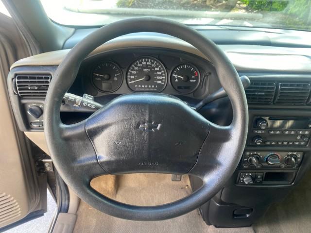 2005 Bronzemist Metallic /Neutral Chevrolet Venture LS LOW MILES 48,285 (1GNDV23E45D) with an 3.4L 3400 V6 SFI Engine engine, Automatic transmission, located at 4701 North Dixie Hwy, Pompano Beach, FL, 33064, (954) 422-2889, 26.240938, -80.123474 - OUR WEBPAGE FLORIDACARS1.COM HAS OVER 100 PHOTOS AND FREE CARFAX LINK 2005 Chevrolet Venture LS Van 3.4L V6 F Gasoline 26 MPG Front Wheel Drive Features ABS Brakes Air Conditioning Alloy Wheels AM/FM Stereo Automatic Transmission CD Audio Cloth Seats Cruise Control Parking Sensors Power Locks Roof R- Photo#36