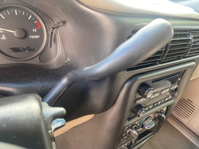 2005 Bronzemist Metallic /Neutral Chevrolet Venture LS LOW MILES 48,285 (1GNDV23E45D) with an 3.4L 3400 V6 SFI Engine engine, Automatic transmission, located at 4701 North Dixie Hwy, Pompano Beach, FL, 33064, (954) 422-2889, 26.240938, -80.123474 - OUR WEBPAGE FLORIDACARS1.COM HAS OVER 100 PHOTOS AND FREE CARFAX LINK 2005 Chevrolet Venture LS Van 3.4L V6 F Gasoline 26 MPG Front Wheel Drive Features ABS Brakes Air Conditioning Alloy Wheels AM/FM Stereo Automatic Transmission CD Audio Cloth Seats Cruise Control Parking Sensors Power Locks Roof R- Photo#37
