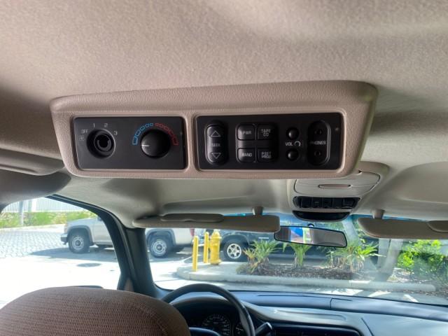 2005 Bronzemist Metallic /Neutral Chevrolet Venture LS LOW MILES 48,285 (1GNDV23E45D) with an 3.4L 3400 V6 SFI Engine engine, Automatic transmission, located at 4701 North Dixie Hwy, Pompano Beach, FL, 33064, (954) 422-2889, 26.240938, -80.123474 - OUR WEBPAGE FLORIDACARS1.COM HAS OVER 100 PHOTOS AND FREE CARFAX LINK 2005 Chevrolet Venture LS Van 3.4L V6 F Gasoline 26 MPG Front Wheel Drive Features ABS Brakes Air Conditioning Alloy Wheels AM/FM Stereo Automatic Transmission CD Audio Cloth Seats Cruise Control Parking Sensors Power Locks Roof R- Photo#60