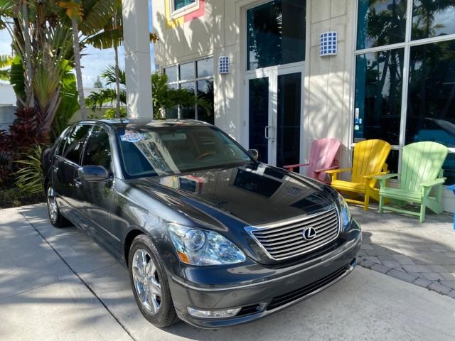 2004 Flint Mica /Ash Lexus LS 430 LOW MILES 79,700 1 OWNER (JTHBN36F740) with an 4.3L DOHC EFI 32-Valve V8 Engine engine, Automatic transmission, located at 4701 North Dixie Hwy, Pompano Beach, FL, 33064, (954) 422-2889, 26.240938, -80.123474 - OUR WEBPAGE FLORIDACARS1.COM HAS OVER 100 PHOTOS AND FREE CARFAX LINK 2004 Lexus LS 430 1 OWNER Sedan 4 DR 4.3L V8 F DOHC 32V Gasoline 25 MPG Rear Wheel Drive Features A/C Seat(s) ABS Brakes Air Conditioning Alloy Wheels AM/FM Stereo Automatic Transmission Cassette Player CD Audio Cruise Control Lea- Photo#1