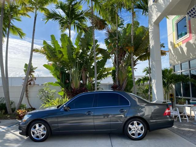 2004 Flint Mica /Ash Lexus LS 430 LOW MILES 79,700 1 OWNER (JTHBN36F740) with an 4.3L DOHC EFI 32-Valve V8 Engine engine, Automatic transmission, located at 4701 North Dixie Hwy, Pompano Beach, FL, 33064, (954) 422-2889, 26.240938, -80.123474 - OUR WEBPAGE FLORIDACARS1.COM HAS OVER 100 PHOTOS AND FREE CARFAX LINK 2004 Lexus LS 430 1 OWNER Sedan 4 DR 4.3L V8 F DOHC 32V Gasoline 25 MPG Rear Wheel Drive Features A/C Seat(s) ABS Brakes Air Conditioning Alloy Wheels AM/FM Stereo Automatic Transmission Cassette Player CD Audio Cruise Control Lea- Photo#4