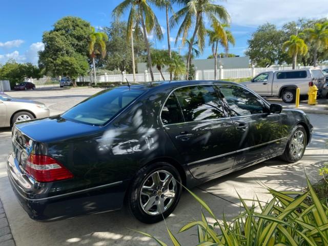 2004 Flint Mica /Ash Lexus LS 430 LOW MILES 79,700 1 OWNER (JTHBN36F740) with an 4.3L DOHC EFI 32-Valve V8 Engine engine, Automatic transmission, located at 4701 North Dixie Hwy, Pompano Beach, FL, 33064, (954) 422-2889, 26.240938, -80.123474 - OUR WEBPAGE FLORIDACARS1.COM HAS OVER 100 PHOTOS AND FREE CARFAX LINK 2004 Lexus LS 430 1 OWNER Sedan 4 DR 4.3L V8 F DOHC 32V Gasoline 25 MPG Rear Wheel Drive Features A/C Seat(s) ABS Brakes Air Conditioning Alloy Wheels AM/FM Stereo Automatic Transmission Cassette Player CD Audio Cruise Control Lea- Photo#7