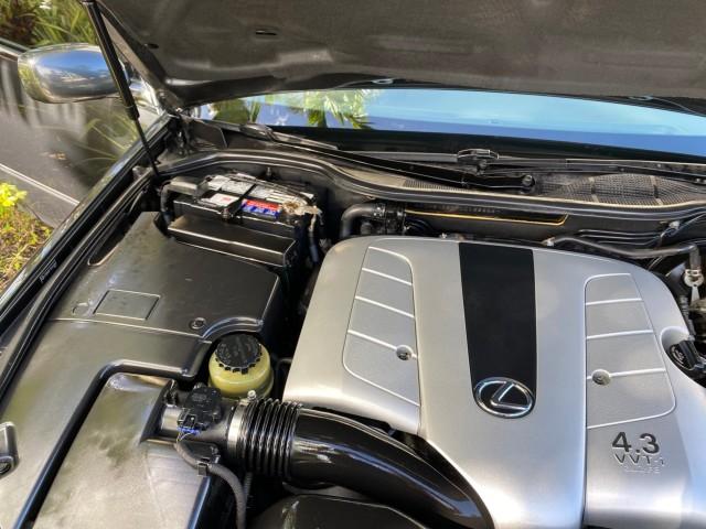 2004 Flint Mica /Ash Lexus LS 430 LOW MILES 79,700 1 OWNER (JTHBN36F740) with an 4.3L DOHC EFI 32-Valve V8 Engine engine, Automatic transmission, located at 4701 North Dixie Hwy, Pompano Beach, FL, 33064, (954) 422-2889, 26.240938, -80.123474 - OUR WEBPAGE FLORIDACARS1.COM HAS OVER 100 PHOTOS AND FREE CARFAX LINK 2004 Lexus LS 430 1 OWNER Sedan 4 DR 4.3L V8 F DOHC 32V Gasoline 25 MPG Rear Wheel Drive Features A/C Seat(s) ABS Brakes Air Conditioning Alloy Wheels AM/FM Stereo Automatic Transmission Cassette Player CD Audio Cruise Control Lea- Photo#24