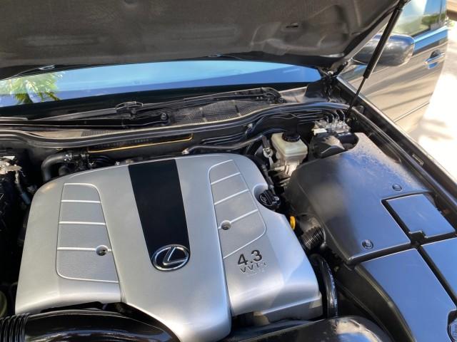 2004 Flint Mica /Ash Lexus LS 430 LOW MILES 79,700 1 OWNER (JTHBN36F740) with an 4.3L DOHC EFI 32-Valve V8 Engine engine, Automatic transmission, located at 4701 North Dixie Hwy, Pompano Beach, FL, 33064, (954) 422-2889, 26.240938, -80.123474 - OUR WEBPAGE FLORIDACARS1.COM HAS OVER 100 PHOTOS AND FREE CARFAX LINK 2004 Lexus LS 430 1 OWNER Sedan 4 DR 4.3L V8 F DOHC 32V Gasoline 25 MPG Rear Wheel Drive Features A/C Seat(s) ABS Brakes Air Conditioning Alloy Wheels AM/FM Stereo Automatic Transmission Cassette Player CD Audio Cruise Control Lea- Photo#25