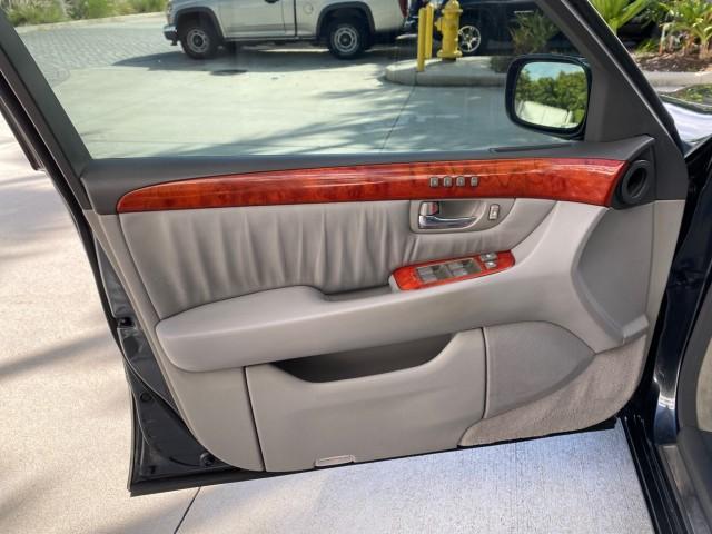 2004 Flint Mica /Ash Lexus LS 430 LOW MILES 79,700 1 OWNER (JTHBN36F740) with an 4.3L DOHC EFI 32-Valve V8 Engine engine, Automatic transmission, located at 4701 North Dixie Hwy, Pompano Beach, FL, 33064, (954) 422-2889, 26.240938, -80.123474 - OUR WEBPAGE FLORIDACARS1.COM HAS OVER 100 PHOTOS AND FREE CARFAX LINK 2004 Lexus LS 430 1 OWNER Sedan 4 DR 4.3L V8 F DOHC 32V Gasoline 25 MPG Rear Wheel Drive Features A/C Seat(s) ABS Brakes Air Conditioning Alloy Wheels AM/FM Stereo Automatic Transmission Cassette Player CD Audio Cruise Control Lea- Photo#31