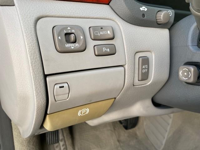 2004 Flint Mica /Ash Lexus LS 430 LOW MILES 79,700 1 OWNER (JTHBN36F740) with an 4.3L DOHC EFI 32-Valve V8 Engine engine, Automatic transmission, located at 4701 North Dixie Hwy, Pompano Beach, FL, 33064, (954) 422-2889, 26.240938, -80.123474 - OUR WEBPAGE FLORIDACARS1.COM HAS OVER 100 PHOTOS AND FREE CARFAX LINK 2004 Lexus LS 430 1 OWNER Sedan 4 DR 4.3L V8 F DOHC 32V Gasoline 25 MPG Rear Wheel Drive Features A/C Seat(s) ABS Brakes Air Conditioning Alloy Wheels AM/FM Stereo Automatic Transmission Cassette Player CD Audio Cruise Control Lea- Photo#39