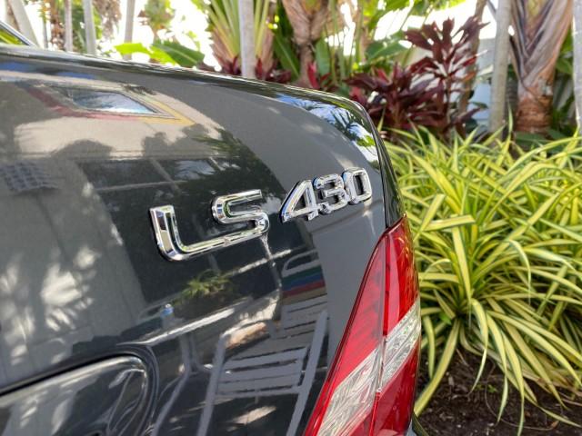 2004 Flint Mica /Ash Lexus LS 430 LOW MILES 79,700 1 OWNER (JTHBN36F740) with an 4.3L DOHC EFI 32-Valve V8 Engine engine, Automatic transmission, located at 4701 North Dixie Hwy, Pompano Beach, FL, 33064, (954) 422-2889, 26.240938, -80.123474 - OUR WEBPAGE FLORIDACARS1.COM HAS OVER 100 PHOTOS AND FREE CARFAX LINK 2004 Lexus LS 430 1 OWNER Sedan 4 DR 4.3L V8 F DOHC 32V Gasoline 25 MPG Rear Wheel Drive Features A/C Seat(s) ABS Brakes Air Conditioning Alloy Wheels AM/FM Stereo Automatic Transmission Cassette Player CD Audio Cruise Control Lea- Photo#66