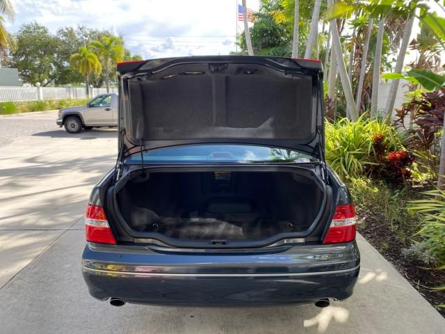 2004 Flint Mica /Ash Lexus LS 430 LOW MILES 79,700 1 OWNER (JTHBN36F740) with an 4.3L DOHC EFI 32-Valve V8 Engine engine, Automatic transmission, located at 4701 North Dixie Hwy, Pompano Beach, FL, 33064, (954) 422-2889, 26.240938, -80.123474 - OUR WEBPAGE FLORIDACARS1.COM HAS OVER 100 PHOTOS AND FREE CARFAX LINK 2004 Lexus LS 430 1 OWNER Sedan 4 DR 4.3L V8 F DOHC 32V Gasoline 25 MPG Rear Wheel Drive Features A/C Seat(s) ABS Brakes Air Conditioning Alloy Wheels AM/FM Stereo Automatic Transmission Cassette Player CD Audio Cruise Control Lea- Photo#69