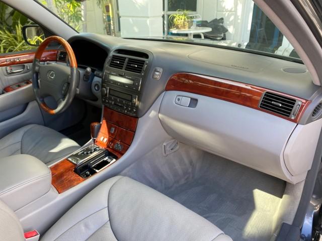 2004 Flint Mica /Ash Lexus LS 430 LOW MILES 79,700 1 OWNER (JTHBN36F740) with an 4.3L DOHC EFI 32-Valve V8 Engine engine, Automatic transmission, located at 4701 North Dixie Hwy, Pompano Beach, FL, 33064, (954) 422-2889, 26.240938, -80.123474 - OUR WEBPAGE FLORIDACARS1.COM HAS OVER 100 PHOTOS AND FREE CARFAX LINK 2004 Lexus LS 430 1 OWNER Sedan 4 DR 4.3L V8 F DOHC 32V Gasoline 25 MPG Rear Wheel Drive Features A/C Seat(s) ABS Brakes Air Conditioning Alloy Wheels AM/FM Stereo Automatic Transmission Cassette Player CD Audio Cruise Control Lea- Photo#80