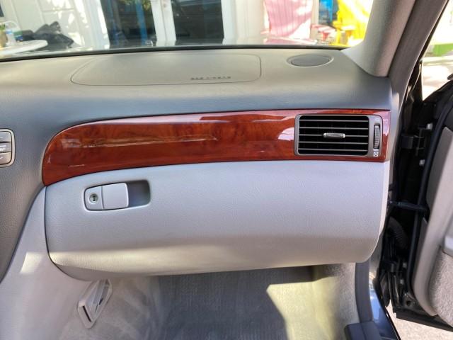 2004 Flint Mica /Ash Lexus LS 430 LOW MILES 79,700 1 OWNER (JTHBN36F740) with an 4.3L DOHC EFI 32-Valve V8 Engine engine, Automatic transmission, located at 4701 North Dixie Hwy, Pompano Beach, FL, 33064, (954) 422-2889, 26.240938, -80.123474 - OUR WEBPAGE FLORIDACARS1.COM HAS OVER 100 PHOTOS AND FREE CARFAX LINK 2004 Lexus LS 430 1 OWNER Sedan 4 DR 4.3L V8 F DOHC 32V Gasoline 25 MPG Rear Wheel Drive Features A/C Seat(s) ABS Brakes Air Conditioning Alloy Wheels AM/FM Stereo Automatic Transmission Cassette Player CD Audio Cruise Control Lea- Photo#81