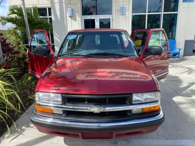 2000 Dark Cherry Red Metallic /Medium Gray Chevrolet S-10 LS LOW MILES 74,811 X CAB (1GCCS1956Y8) with an 2.2L Vortec 1000 SFI Gas/ethanol Flex-Fuel L4 Engine engine, Automatic transmission, located at 4701 North Dixie Hwy, Pompano Beach, FL, 33064, (954) 422-2889, 26.240938, -80.123474 - OUR WEBPAGE FLORIDACARS1.COM HAS OVER 100 PHOTOS AND FREE CARFAX LINK 2000 Chevrolet S-10 Club Cab Pickup 2.2L I4 F Flex Fuel 29 MPG Rear Wheel Drive Features ABS Brakes Air Conditioning Alloy Wheels AM/FM Stereo Automatic Transmission CD Audio Cloth Seats Cruise Control 2000 Chevrolet S-10 Extended- Photo#17