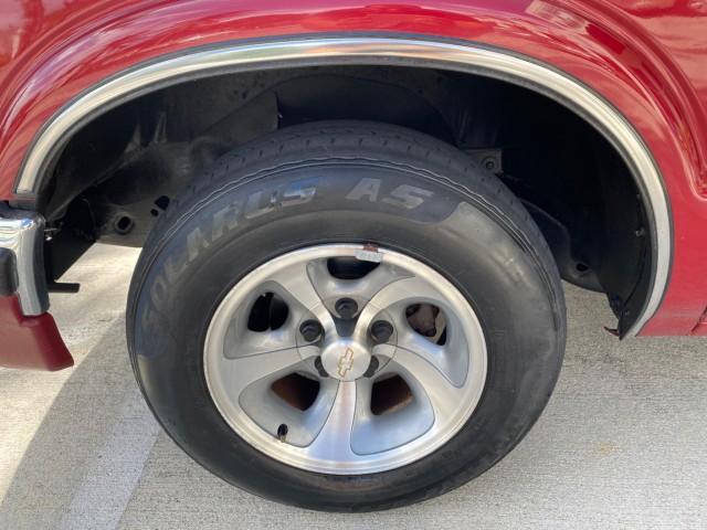 2000 Dark Cherry Red Metallic /Medium Gray Chevrolet S-10 LS LOW MILES 74,811 X CAB (1GCCS1956Y8) with an 2.2L Vortec 1000 SFI Gas/ethanol Flex-Fuel L4 Engine engine, Automatic transmission, located at 4701 North Dixie Hwy, Pompano Beach, FL, 33064, (954) 422-2889, 26.240938, -80.123474 - OUR WEBPAGE FLORIDACARS1.COM HAS OVER 100 PHOTOS AND FREE CARFAX LINK 2000 Chevrolet S-10 Club Cab Pickup 2.2L I4 F Flex Fuel 29 MPG Rear Wheel Drive Features ABS Brakes Air Conditioning Alloy Wheels AM/FM Stereo Automatic Transmission CD Audio Cloth Seats Cruise Control 2000 Chevrolet S-10 Extended- Photo#19