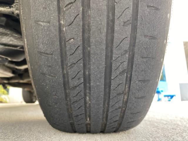2000 Dark Cherry Red Metallic /Medium Gray Chevrolet S-10 LS LOW MILES 74,811 X CAB (1GCCS1956Y8) with an 2.2L Vortec 1000 SFI Gas/ethanol Flex-Fuel L4 Engine engine, Automatic transmission, located at 4701 North Dixie Hwy, Pompano Beach, FL, 33064, (954) 422-2889, 26.240938, -80.123474 - OUR WEBPAGE FLORIDACARS1.COM HAS OVER 100 PHOTOS AND FREE CARFAX LINK 2000 Chevrolet S-10 Club Cab Pickup 2.2L I4 F Flex Fuel 29 MPG Rear Wheel Drive Features ABS Brakes Air Conditioning Alloy Wheels AM/FM Stereo Automatic Transmission CD Audio Cloth Seats Cruise Control 2000 Chevrolet S-10 Extended- Photo#20