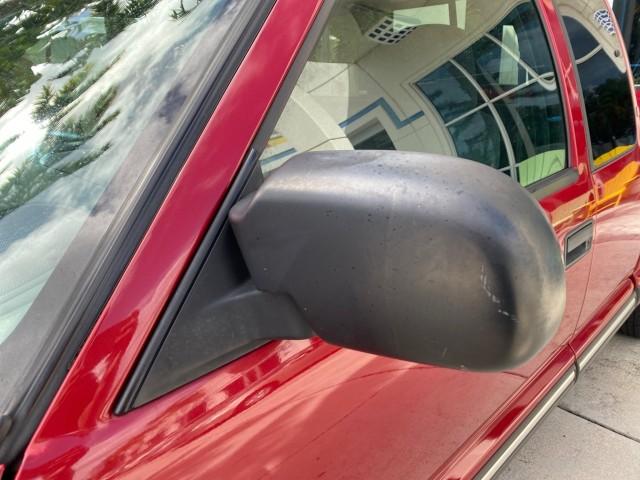 2000 Dark Cherry Red Metallic /Medium Gray Chevrolet S-10 LS LOW MILES 74,811 X CAB (1GCCS1956Y8) with an 2.2L Vortec 1000 SFI Gas/ethanol Flex-Fuel L4 Engine engine, Automatic transmission, located at 4701 North Dixie Hwy, Pompano Beach, FL, 33064, (954) 422-2889, 26.240938, -80.123474 - OUR WEBPAGE FLORIDACARS1.COM HAS OVER 100 PHOTOS AND FREE CARFAX LINK 2000 Chevrolet S-10 Club Cab Pickup 2.2L I4 F Flex Fuel 29 MPG Rear Wheel Drive Features ABS Brakes Air Conditioning Alloy Wheels AM/FM Stereo Automatic Transmission CD Audio Cloth Seats Cruise Control 2000 Chevrolet S-10 Extended- Photo#27
