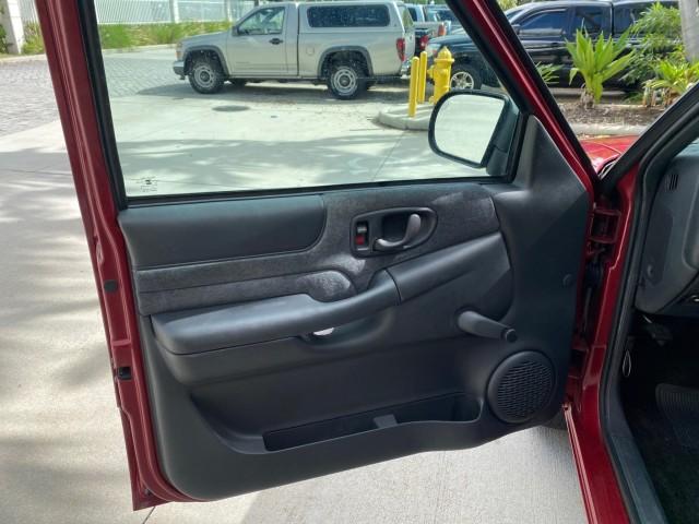 2000 Dark Cherry Red Metallic /Medium Gray Chevrolet S-10 LS LOW MILES 74,811 X CAB (1GCCS1956Y8) with an 2.2L Vortec 1000 SFI Gas/ethanol Flex-Fuel L4 Engine engine, Automatic transmission, located at 4701 North Dixie Hwy, Pompano Beach, FL, 33064, (954) 422-2889, 26.240938, -80.123474 - OUR WEBPAGE FLORIDACARS1.COM HAS OVER 100 PHOTOS AND FREE CARFAX LINK 2000 Chevrolet S-10 Club Cab Pickup 2.2L I4 F Flex Fuel 29 MPG Rear Wheel Drive Features ABS Brakes Air Conditioning Alloy Wheels AM/FM Stereo Automatic Transmission CD Audio Cloth Seats Cruise Control 2000 Chevrolet S-10 Extended- Photo#29