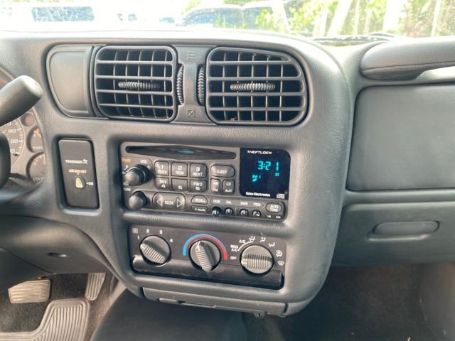 2000 Dark Cherry Red Metallic /Medium Gray Chevrolet S-10 LS LOW MILES 74,811 X CAB (1GCCS1956Y8) with an 2.2L Vortec 1000 SFI Gas/ethanol Flex-Fuel L4 Engine engine, Automatic transmission, located at 4701 North Dixie Hwy, Pompano Beach, FL, 33064, (954) 422-2889, 26.240938, -80.123474 - OUR WEBPAGE FLORIDACARS1.COM HAS OVER 100 PHOTOS AND FREE CARFAX LINK 2000 Chevrolet S-10 Club Cab Pickup 2.2L I4 F Flex Fuel 29 MPG Rear Wheel Drive Features ABS Brakes Air Conditioning Alloy Wheels AM/FM Stereo Automatic Transmission CD Audio Cloth Seats Cruise Control 2000 Chevrolet S-10 Extended- Photo#38