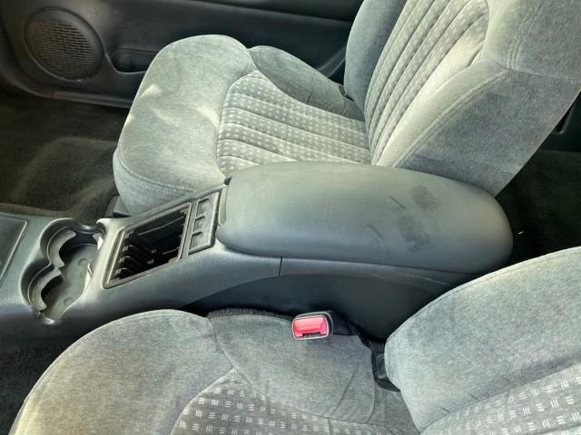 2000 Dark Cherry Red Metallic /Medium Gray Chevrolet S-10 LS LOW MILES 74,811 X CAB (1GCCS1956Y8) with an 2.2L Vortec 1000 SFI Gas/ethanol Flex-Fuel L4 Engine engine, Automatic transmission, located at 4701 North Dixie Hwy, Pompano Beach, FL, 33064, (954) 422-2889, 26.240938, -80.123474 - OUR WEBPAGE FLORIDACARS1.COM HAS OVER 100 PHOTOS AND FREE CARFAX LINK 2000 Chevrolet S-10 Club Cab Pickup 2.2L I4 F Flex Fuel 29 MPG Rear Wheel Drive Features ABS Brakes Air Conditioning Alloy Wheels AM/FM Stereo Automatic Transmission CD Audio Cloth Seats Cruise Control 2000 Chevrolet S-10 Extended- Photo#41