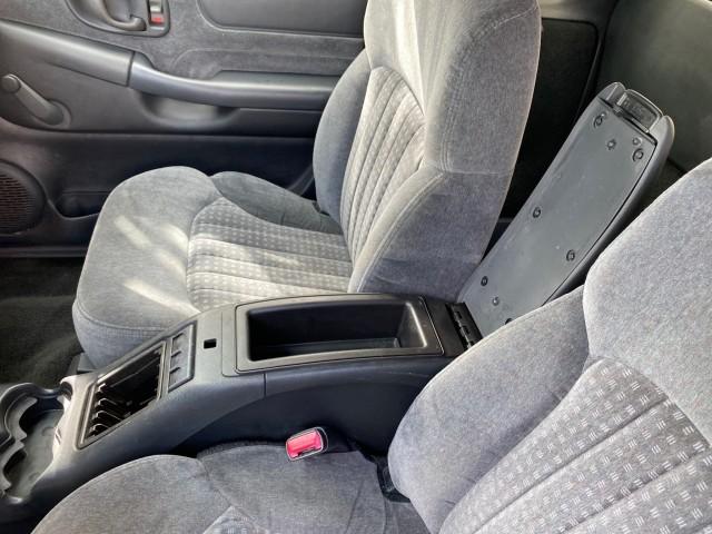 2000 Dark Cherry Red Metallic /Medium Gray Chevrolet S-10 LS LOW MILES 74,811 X CAB (1GCCS1956Y8) with an 2.2L Vortec 1000 SFI Gas/ethanol Flex-Fuel L4 Engine engine, Automatic transmission, located at 4701 North Dixie Hwy, Pompano Beach, FL, 33064, (954) 422-2889, 26.240938, -80.123474 - OUR WEBPAGE FLORIDACARS1.COM HAS OVER 100 PHOTOS AND FREE CARFAX LINK 2000 Chevrolet S-10 Club Cab Pickup 2.2L I4 F Flex Fuel 29 MPG Rear Wheel Drive Features ABS Brakes Air Conditioning Alloy Wheels AM/FM Stereo Automatic Transmission CD Audio Cloth Seats Cruise Control 2000 Chevrolet S-10 Extended- Photo#42