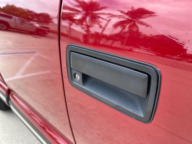 2000 Dark Cherry Red Metallic /Medium Gray Chevrolet S-10 LS LOW MILES 74,811 X CAB (1GCCS1956Y8) with an 2.2L Vortec 1000 SFI Gas/ethanol Flex-Fuel L4 Engine engine, Automatic transmission, located at 4701 North Dixie Hwy, Pompano Beach, FL, 33064, (954) 422-2889, 26.240938, -80.123474 - OUR WEBPAGE FLORIDACARS1.COM HAS OVER 100 PHOTOS AND FREE CARFAX LINK 2000 Chevrolet S-10 Club Cab Pickup 2.2L I4 F Flex Fuel 29 MPG Rear Wheel Drive Features ABS Brakes Air Conditioning Alloy Wheels AM/FM Stereo Automatic Transmission CD Audio Cloth Seats Cruise Control 2000 Chevrolet S-10 Extended- Photo#74