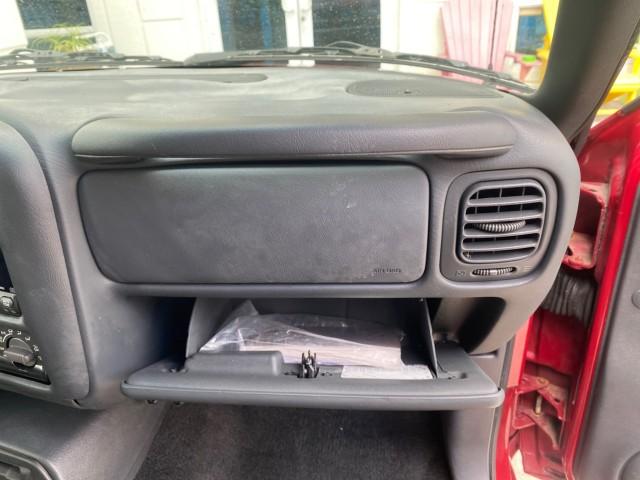 2000 Dark Cherry Red Metallic /Medium Gray Chevrolet S-10 LS LOW MILES 74,811 X CAB (1GCCS1956Y8) with an 2.2L Vortec 1000 SFI Gas/ethanol Flex-Fuel L4 Engine engine, Automatic transmission, located at 4701 North Dixie Hwy, Pompano Beach, FL, 33064, (954) 422-2889, 26.240938, -80.123474 - OUR WEBPAGE FLORIDACARS1.COM HAS OVER 100 PHOTOS AND FREE CARFAX LINK 2000 Chevrolet S-10 Club Cab Pickup 2.2L I4 F Flex Fuel 29 MPG Rear Wheel Drive Features ABS Brakes Air Conditioning Alloy Wheels AM/FM Stereo Automatic Transmission CD Audio Cloth Seats Cruise Control 2000 Chevrolet S-10 Extended- Photo#82