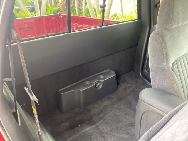 2000 Dark Cherry Red Metallic /Medium Gray Chevrolet S-10 LS LOW MILES 74,811 X CAB (1GCCS1956Y8) with an 2.2L Vortec 1000 SFI Gas/ethanol Flex-Fuel L4 Engine engine, Automatic transmission, located at 4701 North Dixie Hwy, Pompano Beach, FL, 33064, (954) 422-2889, 26.240938, -80.123474 - OUR WEBPAGE FLORIDACARS1.COM HAS OVER 100 PHOTOS AND FREE CARFAX LINK 2000 Chevrolet S-10 Club Cab Pickup 2.2L I4 F Flex Fuel 29 MPG Rear Wheel Drive Features ABS Brakes Air Conditioning Alloy Wheels AM/FM Stereo Automatic Transmission CD Audio Cloth Seats Cruise Control 2000 Chevrolet S-10 Extended- Photo#85