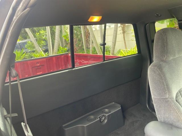 2000 Dark Cherry Red Metallic /Medium Gray Chevrolet S-10 LS LOW MILES 74,811 X CAB (1GCCS1956Y8) with an 2.2L Vortec 1000 SFI Gas/ethanol Flex-Fuel L4 Engine engine, Automatic transmission, located at 4701 North Dixie Hwy, Pompano Beach, FL, 33064, (954) 422-2889, 26.240938, -80.123474 - OUR WEBPAGE FLORIDACARS1.COM HAS OVER 100 PHOTOS AND FREE CARFAX LINK 2000 Chevrolet S-10 Club Cab Pickup 2.2L I4 F Flex Fuel 29 MPG Rear Wheel Drive Features ABS Brakes Air Conditioning Alloy Wheels AM/FM Stereo Automatic Transmission CD Audio Cloth Seats Cruise Control 2000 Chevrolet S-10 Extended- Photo#86