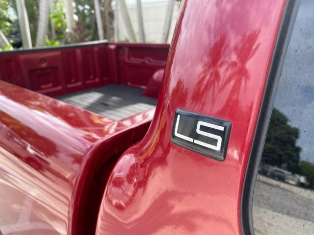 2000 Dark Cherry Red Metallic /Medium Gray Chevrolet S-10 LS LOW MILES 74,811 X CAB (1GCCS1956Y8) with an 2.2L Vortec 1000 SFI Gas/ethanol Flex-Fuel L4 Engine engine, Automatic transmission, located at 4701 North Dixie Hwy, Pompano Beach, FL, 33064, (954) 422-2889, 26.240938, -80.123474 - OUR WEBPAGE FLORIDACARS1.COM HAS OVER 100 PHOTOS AND FREE CARFAX LINK 2000 Chevrolet S-10 Club Cab Pickup 2.2L I4 F Flex Fuel 29 MPG Rear Wheel Drive Features ABS Brakes Air Conditioning Alloy Wheels AM/FM Stereo Automatic Transmission CD Audio Cloth Seats Cruise Control 2000 Chevrolet S-10 Extended- Photo#87
