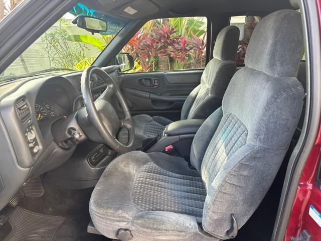 2000 Dark Cherry Red Metallic /Medium Gray Chevrolet S-10 LS LOW MILES 74,811 X CAB (1GCCS1956Y8) with an 2.2L Vortec 1000 SFI Gas/ethanol Flex-Fuel L4 Engine engine, Automatic transmission, located at 4701 North Dixie Hwy, Pompano Beach, FL, 33064, (954) 422-2889, 26.240938, -80.123474 - OUR WEBPAGE FLORIDACARS1.COM HAS OVER 100 PHOTOS AND FREE CARFAX LINK 2000 Chevrolet S-10 Club Cab Pickup 2.2L I4 F Flex Fuel 29 MPG Rear Wheel Drive Features ABS Brakes Air Conditioning Alloy Wheels AM/FM Stereo Automatic Transmission CD Audio Cloth Seats Cruise Control 2000 Chevrolet S-10 Extended- Photo#30