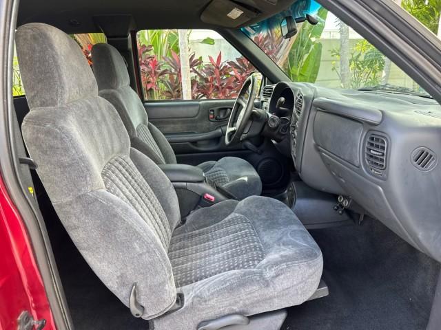 2000 Dark Cherry Red Metallic /Medium Gray Chevrolet S-10 LS LOW MILES 74,811 X CAB (1GCCS1956Y8) with an 2.2L Vortec 1000 SFI Gas/ethanol Flex-Fuel L4 Engine engine, Automatic transmission, located at 4701 North Dixie Hwy, Pompano Beach, FL, 33064, (954) 422-2889, 26.240938, -80.123474 - OUR WEBPAGE FLORIDACARS1.COM HAS OVER 100 PHOTOS AND FREE CARFAX LINK 2000 Chevrolet S-10 Club Cab Pickup 2.2L I4 F Flex Fuel 29 MPG Rear Wheel Drive Features ABS Brakes Air Conditioning Alloy Wheels AM/FM Stereo Automatic Transmission CD Audio Cloth Seats Cruise Control 2000 Chevrolet S-10 Extended- Photo#79