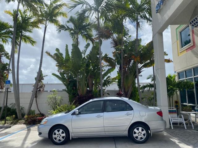 2008 Silver Streak Mica /Stone Toyota Corolla LE LOW MILES 36,131 1 OWNER (1NXBR32E08Z) with an 1.8L DOHC SFI 16-Valve VVT-i 4-Cyl Engine engine, Automatic transmission, located at 4701 North Dixie Hwy, Pompano Beach, FL, 33064, (954) 422-2889, 26.240938, -80.123474 - OUR WEBPAGE FLORIDACARS1.COM HAS OVER 100 PHOTOS AND FREE CARFAX LINK 2008 Toyota Corolla S 1 OWNER Sedan 4 DR 1.8L I4 F DOHC 16V Gasoline 41 MPG Front Wheel Drive Features Air Conditioning AM/FM Stereo Automatic Transmission CD Audio Cloth Seats Cruise Control Power Locks Power Mirrors Power Window- Photo#4