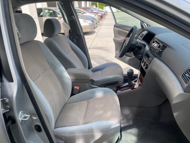 2008 Silver Streak Mica /Stone Toyota Corolla LE LOW MILES 36,131 1 OWNER (1NXBR32E08Z) with an 1.8L DOHC SFI 16-Valve VVT-i 4-Cyl Engine engine, Automatic transmission, located at 4701 North Dixie Hwy, Pompano Beach, FL, 33064, (954) 422-2889, 26.240938, -80.123474 - OUR WEBPAGE FLORIDACARS1.COM HAS OVER 100 PHOTOS AND FREE CARFAX LINK 2008 Toyota Corolla S 1 OWNER Sedan 4 DR 1.8L I4 F DOHC 16V Gasoline 41 MPG Front Wheel Drive Features Air Conditioning AM/FM Stereo Automatic Transmission CD Audio Cloth Seats Cruise Control Power Locks Power Mirrors Power Window- Photo#12