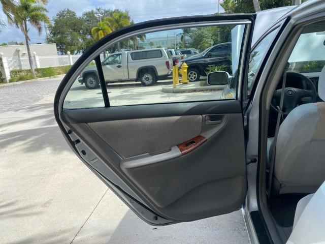 2008 Silver Streak Mica /Stone Toyota Corolla LE LOW MILES 36,131 1 OWNER (1NXBR32E08Z) with an 1.8L DOHC SFI 16-Valve VVT-i 4-Cyl Engine engine, Automatic transmission, located at 4701 North Dixie Hwy, Pompano Beach, FL, 33064, (954) 422-2889, 26.240938, -80.123474 - OUR WEBPAGE FLORIDACARS1.COM HAS OVER 100 PHOTOS AND FREE CARFAX LINK 2008 Toyota Corolla S 1 OWNER Sedan 4 DR 1.8L I4 F DOHC 16V Gasoline 41 MPG Front Wheel Drive Features Air Conditioning AM/FM Stereo Automatic Transmission CD Audio Cloth Seats Cruise Control Power Locks Power Mirrors Power Window- Photo#13