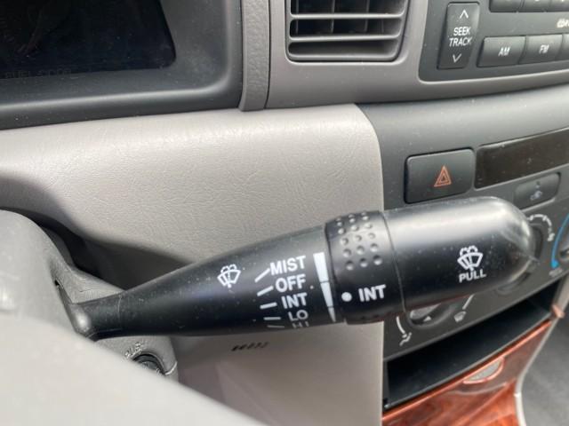 2008 Silver Streak Mica /Stone Toyota Corolla LE LOW MILES 36,131 1 OWNER (1NXBR32E08Z) with an 1.8L DOHC SFI 16-Valve VVT-i 4-Cyl Engine engine, Automatic transmission, located at 4701 North Dixie Hwy, Pompano Beach, FL, 33064, (954) 422-2889, 26.240938, -80.123474 - OUR WEBPAGE FLORIDACARS1.COM HAS OVER 100 PHOTOS AND FREE CARFAX LINK 2008 Toyota Corolla S 1 OWNER Sedan 4 DR 1.8L I4 F DOHC 16V Gasoline 41 MPG Front Wheel Drive Features Air Conditioning AM/FM Stereo Automatic Transmission CD Audio Cloth Seats Cruise Control Power Locks Power Mirrors Power Window- Photo#37