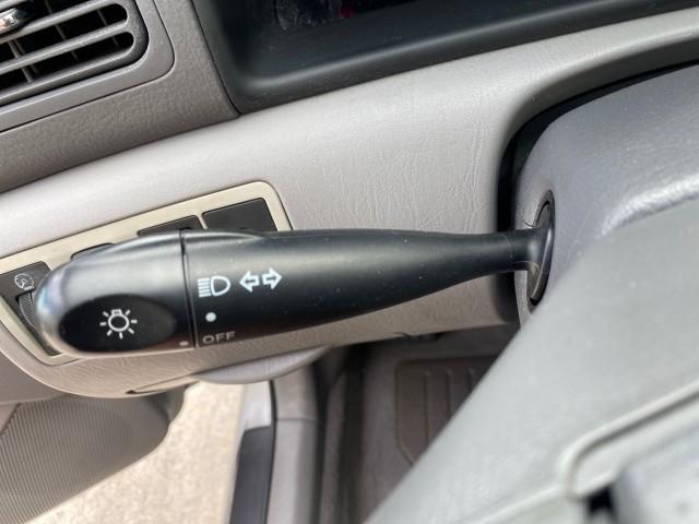 2008 Silver Streak Mica /Stone Toyota Corolla LE LOW MILES 36,131 1 OWNER (1NXBR32E08Z) with an 1.8L DOHC SFI 16-Valve VVT-i 4-Cyl Engine engine, Automatic transmission, located at 4701 North Dixie Hwy, Pompano Beach, FL, 33064, (954) 422-2889, 26.240938, -80.123474 - OUR WEBPAGE FLORIDACARS1.COM HAS OVER 100 PHOTOS AND FREE CARFAX LINK 2008 Toyota Corolla S 1 OWNER Sedan 4 DR 1.8L I4 F DOHC 16V Gasoline 41 MPG Front Wheel Drive Features Air Conditioning AM/FM Stereo Automatic Transmission CD Audio Cloth Seats Cruise Control Power Locks Power Mirrors Power Window- Photo#38