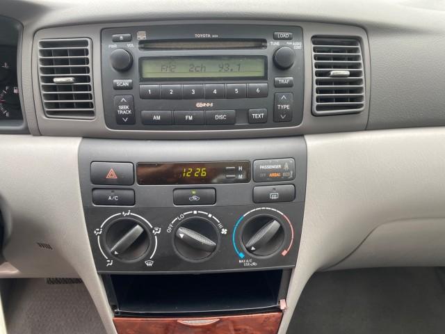 2008 Silver Streak Mica /Stone Toyota Corolla LE LOW MILES 36,131 1 OWNER (1NXBR32E08Z) with an 1.8L DOHC SFI 16-Valve VVT-i 4-Cyl Engine engine, Automatic transmission, located at 4701 North Dixie Hwy, Pompano Beach, FL, 33064, (954) 422-2889, 26.240938, -80.123474 - OUR WEBPAGE FLORIDACARS1.COM HAS OVER 100 PHOTOS AND FREE CARFAX LINK 2008 Toyota Corolla S 1 OWNER Sedan 4 DR 1.8L I4 F DOHC 16V Gasoline 41 MPG Front Wheel Drive Features Air Conditioning AM/FM Stereo Automatic Transmission CD Audio Cloth Seats Cruise Control Power Locks Power Mirrors Power Window- Photo#42