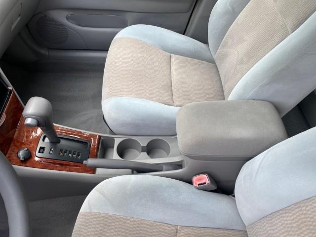 2008 Silver Streak Mica /Stone Toyota Corolla LE LOW MILES 36,131 1 OWNER (1NXBR32E08Z) with an 1.8L DOHC SFI 16-Valve VVT-i 4-Cyl Engine engine, Automatic transmission, located at 4701 North Dixie Hwy, Pompano Beach, FL, 33064, (954) 422-2889, 26.240938, -80.123474 - OUR WEBPAGE FLORIDACARS1.COM HAS OVER 100 PHOTOS AND FREE CARFAX LINK 2008 Toyota Corolla S 1 OWNER Sedan 4 DR 1.8L I4 F DOHC 16V Gasoline 41 MPG Front Wheel Drive Features Air Conditioning AM/FM Stereo Automatic Transmission CD Audio Cloth Seats Cruise Control Power Locks Power Mirrors Power Window- Photo#47