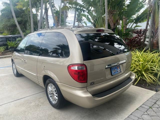 2002 Light Almond Pearl Metallic /Taupe Chrysler Town and Country Limited LOW MILES 54,870 (2C8GP64L92R) with an 3.8L SMPI V6 Engine engine, Automatic transmission, located at 4701 North Dixie Hwy, Pompano Beach, FL, 33064, (954) 422-2889, 26.240938, -80.123474 - OUR WEBPAGE FLORIDACARS1.COM HAS OVER 100 PHOTOS AND FREE CARFAX LINK 2002 Chrysler Town AND Country Limited Van 3.8L V6 F OHV 12V Gasoline 24 MPG Front Wheel Drive Features ABS Brakes Air Conditioning Alloy Wheels AM/FM Stereo Automatic Transmission CD Audio Cruise Control Full Roof Rack Leather Se- Photo#5