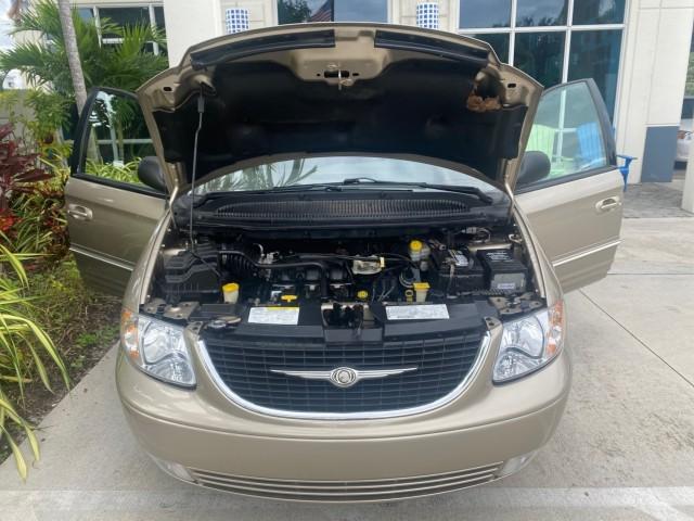 2002 Light Almond Pearl Metallic /Taupe Chrysler Town and Country Limited LOW MILES 54,870 (2C8GP64L92R) with an 3.8L SMPI V6 Engine engine, Automatic transmission, located at 4701 North Dixie Hwy, Pompano Beach, FL, 33064, (954) 422-2889, 26.240938, -80.123474 - OUR WEBPAGE FLORIDACARS1.COM HAS OVER 100 PHOTOS AND FREE CARFAX LINK 2002 Chrysler Town AND Country Limited Van 3.8L V6 F OHV 12V Gasoline 24 MPG Front Wheel Drive Features ABS Brakes Air Conditioning Alloy Wheels AM/FM Stereo Automatic Transmission CD Audio Cruise Control Full Roof Rack Leather Se- Photo#17