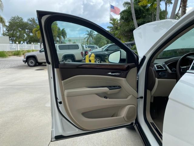 2012 Platinum Ice Tricoat /Shale w/Brownstone accents Cadillac SRX Luxury Collection LOW MILES 44,412 AWD (3GYFNDE32CS) with an 3.6L SIDI DOHC V6 VVT Engine engine, Automatic transmission, located at 4701 North Dixie Hwy, Pompano Beach, FL, 33064, (954) 422-2889, 26.240938, -80.123474 - OUR WEBPAGE FLORIDACARS1.COM HAS OVER 100 PHOTOS AND FREE CARFAX LINK 2012 Cadillac SRX Luxury Collection 1 OWNER 4 Door Wagon/Sport Utility 3.6L V6 F DOHC 24V Gasoline 24 MPG All Wheel Drive Features 4WD/AWD ABS Brakes Air Conditioning Alloy Wheels AM/FM Stereo Automatic Transmission Auxiliary Audi- Photo#9