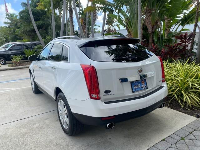 2012 Platinum Ice Tricoat /Shale w/Brownstone accents Cadillac SRX Luxury Collection LOW MILES 44,412 AWD (3GYFNDE32CS) with an 3.6L SIDI DOHC V6 VVT Engine engine, Automatic transmission, located at 4701 North Dixie Hwy, Pompano Beach, FL, 33064, (954) 422-2889, 26.240938, -80.123474 - OUR WEBPAGE FLORIDACARS1.COM HAS OVER 100 PHOTOS AND FREE CARFAX LINK 2012 Cadillac SRX Luxury Collection 1 OWNER 4 Door Wagon/Sport Utility 3.6L V6 F DOHC 24V Gasoline 24 MPG All Wheel Drive Features 4WD/AWD ABS Brakes Air Conditioning Alloy Wheels AM/FM Stereo Automatic Transmission Auxiliary Audi- Photo#32