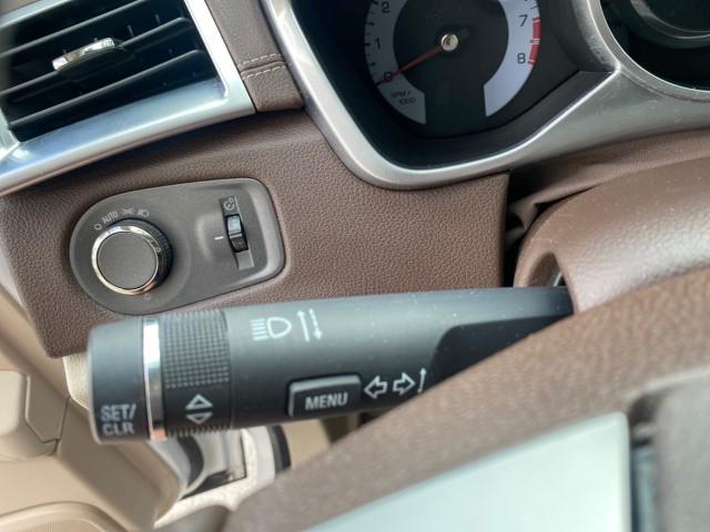 2012 Platinum Ice Tricoat /Shale w/Brownstone accents Cadillac SRX Luxury Collection LOW MILES 44,412 AWD (3GYFNDE32CS) with an 3.6L SIDI DOHC V6 VVT Engine engine, Automatic transmission, located at 4701 North Dixie Hwy, Pompano Beach, FL, 33064, (954) 422-2889, 26.240938, -80.123474 - OUR WEBPAGE FLORIDACARS1.COM HAS OVER 100 PHOTOS AND FREE CARFAX LINK 2012 Cadillac SRX Luxury Collection 1 OWNER 4 Door Wagon/Sport Utility 3.6L V6 F DOHC 24V Gasoline 24 MPG All Wheel Drive Features 4WD/AWD ABS Brakes Air Conditioning Alloy Wheels AM/FM Stereo Automatic Transmission Auxiliary Audi- Photo#46