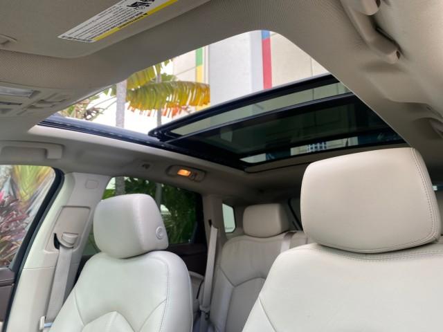2012 Platinum Ice Tricoat /Shale w/Brownstone accents Cadillac SRX Luxury Collection LOW MILES 44,412 AWD (3GYFNDE32CS) with an 3.6L SIDI DOHC V6 VVT Engine engine, Automatic transmission, located at 4701 North Dixie Hwy, Pompano Beach, FL, 33064, (954) 422-2889, 26.240938, -80.123474 - OUR WEBPAGE FLORIDACARS1.COM HAS OVER 100 PHOTOS AND FREE CARFAX LINK 2012 Cadillac SRX Luxury Collection 1 OWNER 4 Door Wagon/Sport Utility 3.6L V6 F DOHC 24V Gasoline 24 MPG All Wheel Drive Features 4WD/AWD ABS Brakes Air Conditioning Alloy Wheels AM/FM Stereo Automatic Transmission Auxiliary Audi- Photo#60