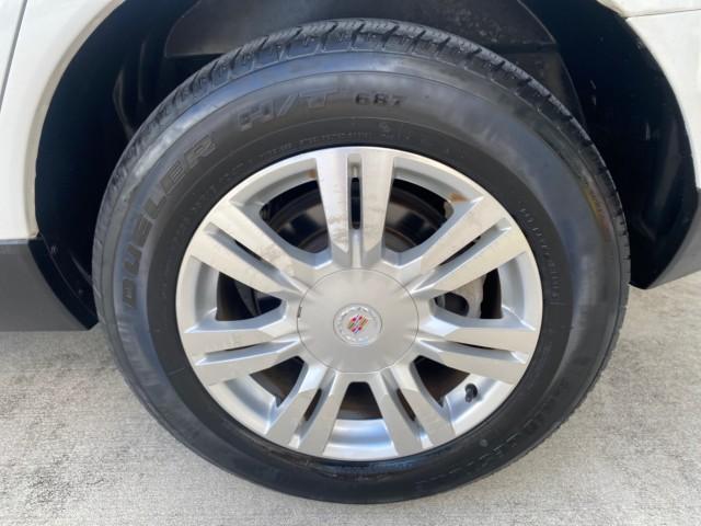 2012 Platinum Ice Tricoat /Shale w/Brownstone accents Cadillac SRX Luxury Collection LOW MILES 44,412 AWD (3GYFNDE32CS) with an 3.6L SIDI DOHC V6 VVT Engine engine, Automatic transmission, located at 4701 North Dixie Hwy, Pompano Beach, FL, 33064, (954) 422-2889, 26.240938, -80.123474 - OUR WEBPAGE FLORIDACARS1.COM HAS OVER 100 PHOTOS AND FREE CARFAX LINK 2012 Cadillac SRX Luxury Collection 1 OWNER 4 Door Wagon/Sport Utility 3.6L V6 F DOHC 24V Gasoline 24 MPG All Wheel Drive Features 4WD/AWD ABS Brakes Air Conditioning Alloy Wheels AM/FM Stereo Automatic Transmission Auxiliary Audi- Photo#66