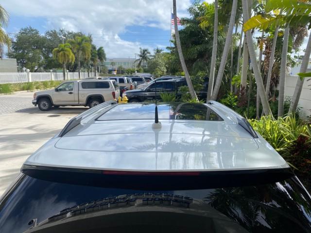 2012 Platinum Ice Tricoat /Shale w/Brownstone accents Cadillac SRX Luxury Collection LOW MILES 44,412 AWD (3GYFNDE32CS) with an 3.6L SIDI DOHC V6 VVT Engine engine, Automatic transmission, located at 4701 North Dixie Hwy, Pompano Beach, FL, 33064, (954) 422-2889, 26.240938, -80.123474 - OUR WEBPAGE FLORIDACARS1.COM HAS OVER 100 PHOTOS AND FREE CARFAX LINK 2012 Cadillac SRX Luxury Collection 1 OWNER 4 Door Wagon/Sport Utility 3.6L V6 F DOHC 24V Gasoline 24 MPG All Wheel Drive Features 4WD/AWD ABS Brakes Air Conditioning Alloy Wheels AM/FM Stereo Automatic Transmission Auxiliary Audi- Photo#73