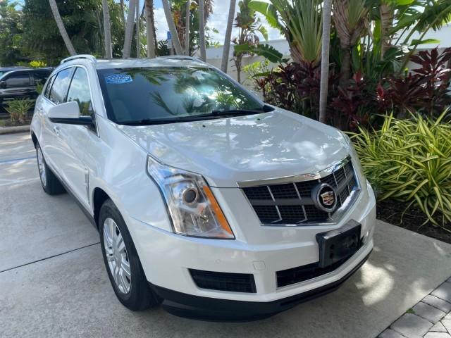 2012 Platinum Ice Tricoat /Shale w/Brownstone accents Cadillac SRX Luxury Collection LOW MILES 44,412 AWD (3GYFNDE32CS) with an 3.6L SIDI DOHC V6 VVT Engine engine, Automatic transmission, located at 4701 North Dixie Hwy, Pompano Beach, FL, 33064, (954) 422-2889, 26.240938, -80.123474 - OUR WEBPAGE FLORIDACARS1.COM HAS OVER 100 PHOTOS AND FREE CARFAX LINK 2012 Cadillac SRX Luxury Collection 1 OWNER 4 Door Wagon/Sport Utility 3.6L V6 F DOHC 24V Gasoline 24 MPG All Wheel Drive Features 4WD/AWD ABS Brakes Air Conditioning Alloy Wheels AM/FM Stereo Automatic Transmission Auxiliary Audi- Photo#81