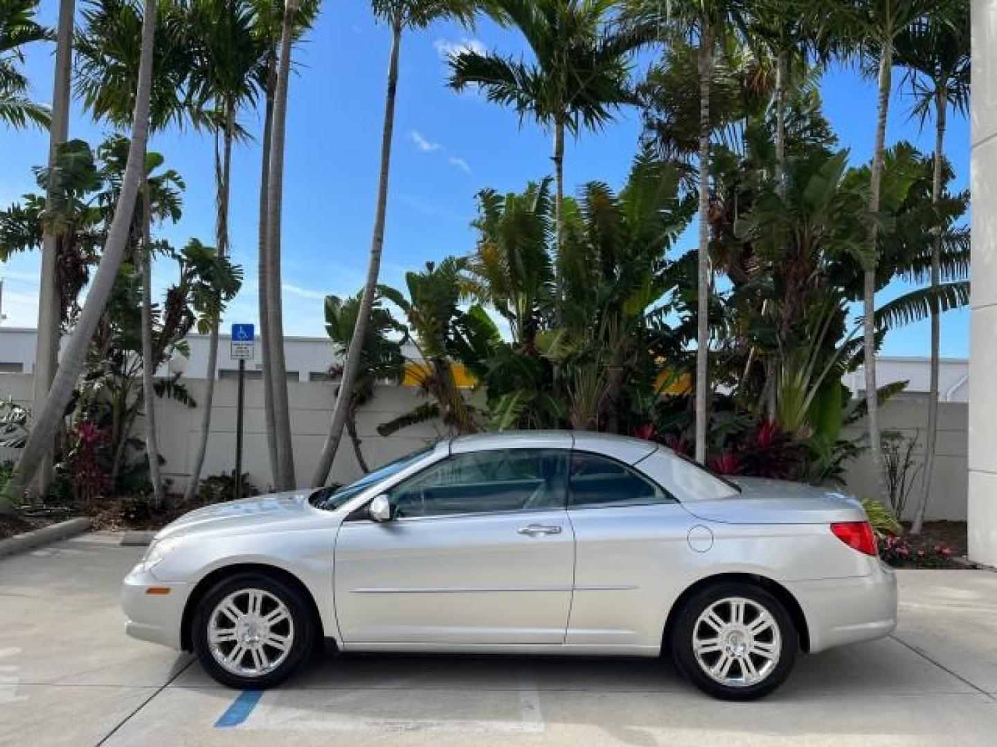 2008 Silver Steel Metallic /Slate Gray Chrysler Sebring Limited LOW MILES 38,605 (1C3LC65M68N) with an 3.5L SOHC MPI 24-Valve HO V6 Engine engine, Automatic transmission, located at 4701 North Dixie Hwy, Pompano Beach, FL, 33064, (954) 422-2889, 26.240938, -80.123474 - 2008 CHRYSLER SEBRING LIMITED NEW $36,230 ROAD READY VIN: 1C3LC65M68N292663 NO ACCIDENTS NO RECALLS CONVERTIBLE POWER CONVERTIBLE TOP 3.5L V6 F DOHC 24V LIMITED LOW MILES 36,604 3.5L V6 GASOLINE POWER MIRRORS POWER HEATED SEATS/MIRRORS FRONT WHEEL DRIVE BLUETOOTH 6 SERVICE RECORDS DVD Alloy Wheels A - Photo#4